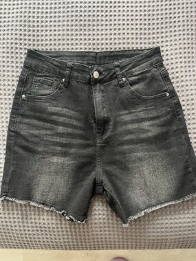SHEIN Black Washed High-Rise Denim Shorts